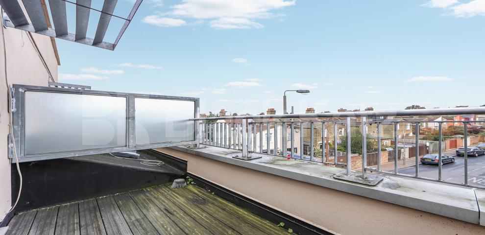 			UNDER OFFER , 1 Bedroom, 1 bath, 1 reception Apartment			 Totterdown Street, Tooting Broadway